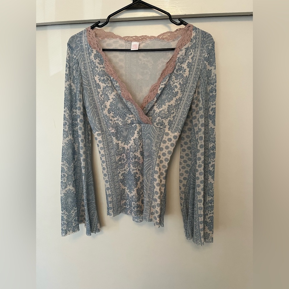 Y2K Blue and Cream Patterned Blouse with Pink Lace